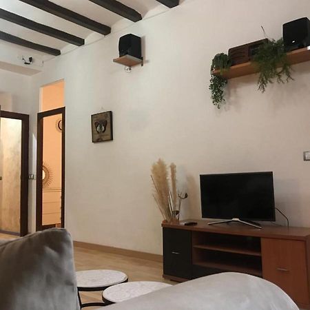 Rustic 2 Bedroom Apartment Poble Sec Barcellona Esterno foto